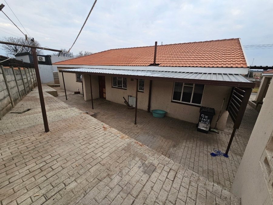 3 Bedroom Property for Sale in Bosmont Gauteng