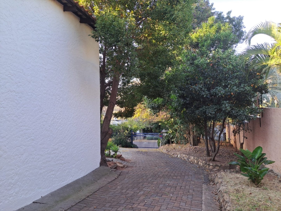  Bedroom Property for Sale in Waterkloof Ridge Gauteng