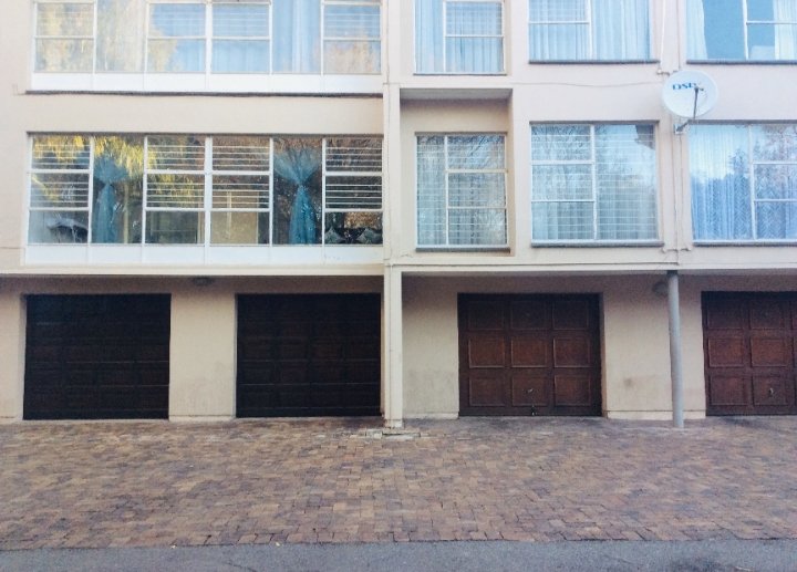 3 Bedroom Property for Sale in South Crest Gauteng
