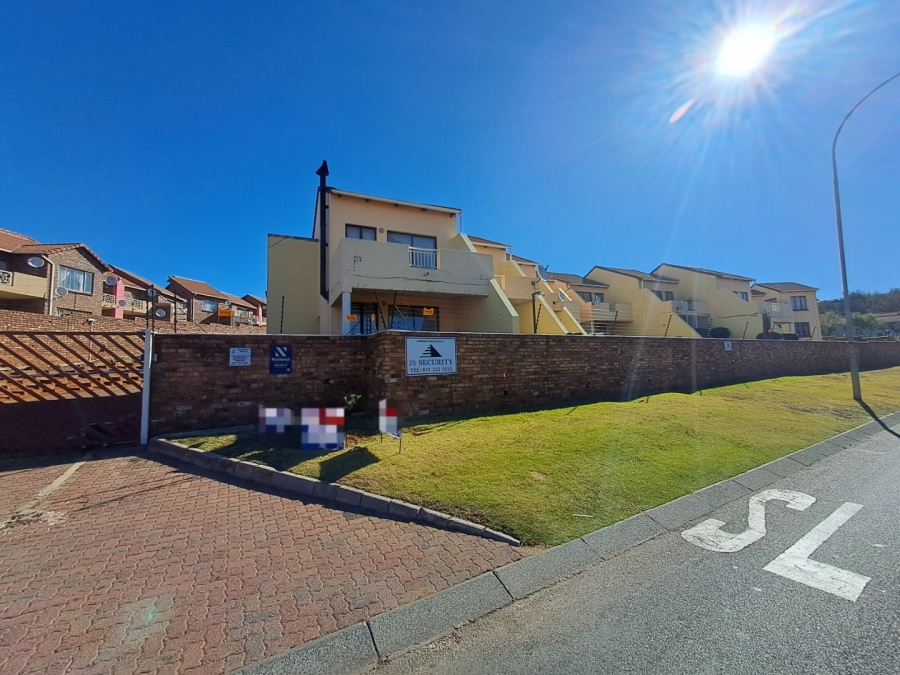 2 Bedroom Property for Sale in Mondeor Gauteng