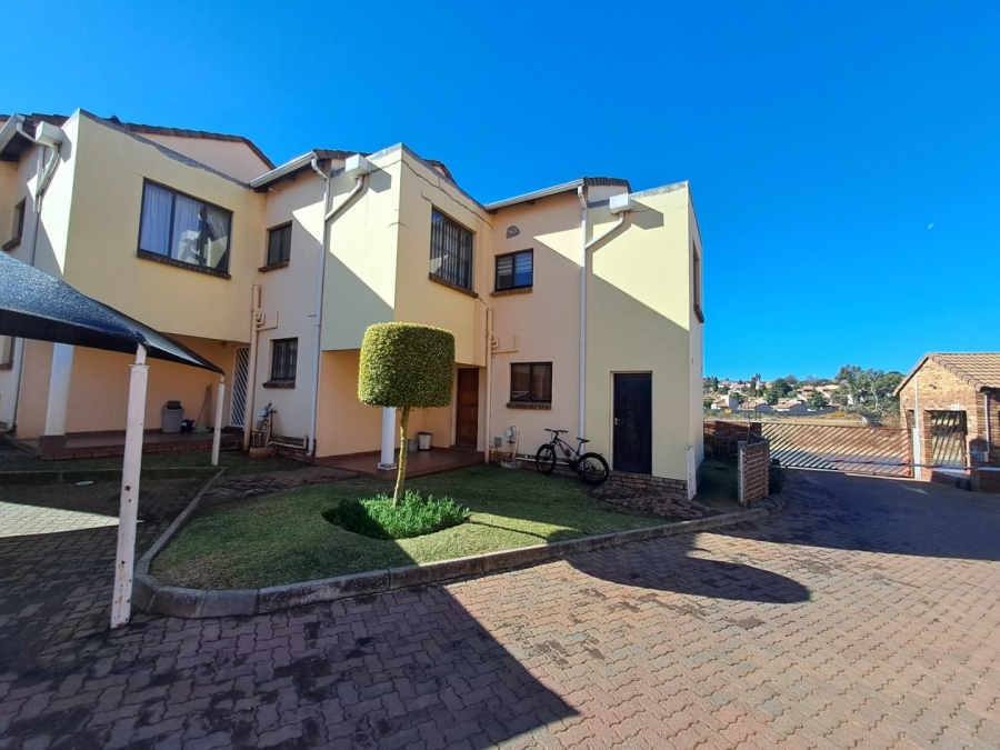 2 Bedroom Property for Sale in Mondeor Gauteng
