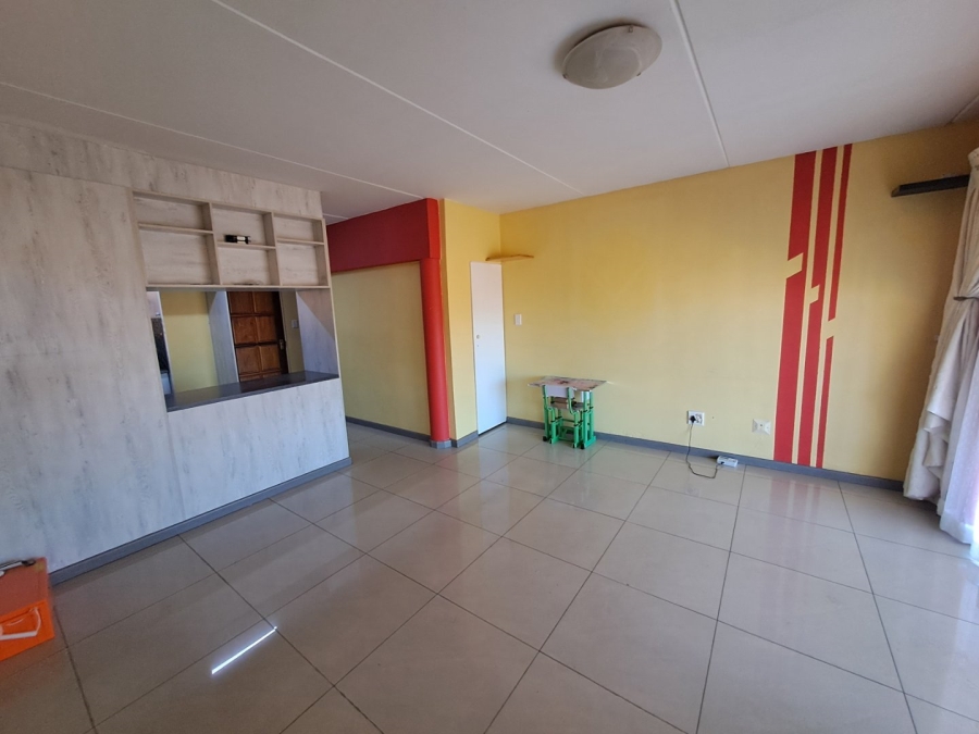 2 Bedroom Property for Sale in Mondeor Gauteng