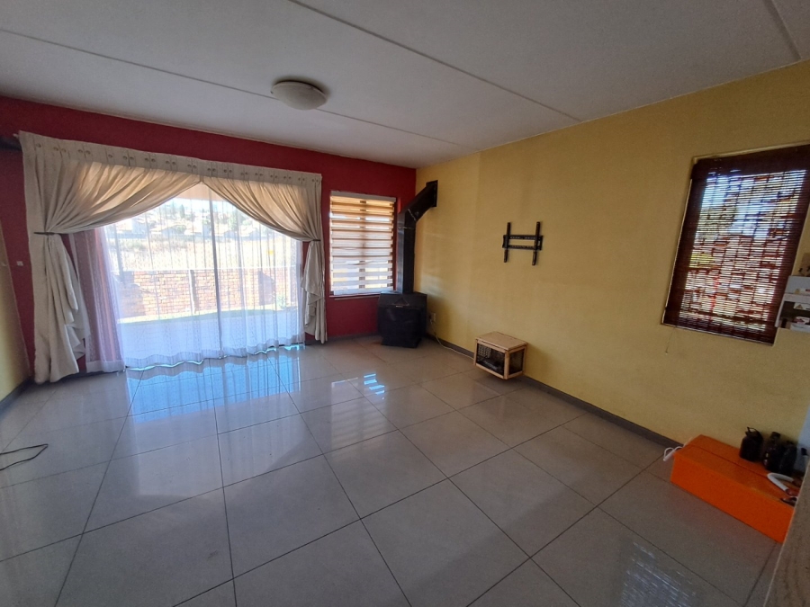 2 Bedroom Property for Sale in Mondeor Gauteng