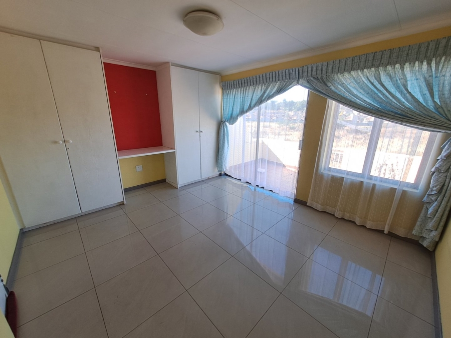 2 Bedroom Property for Sale in Mondeor Gauteng