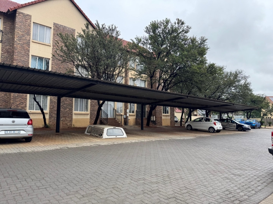 To Let 2 Bedroom Property for Rent in Brooklands Lifestyle Estate Gauteng