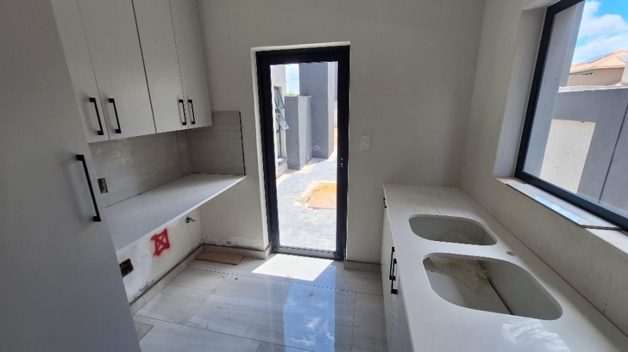 4 Bedroom Property for Sale in Roodepark Eco Estate Gauteng