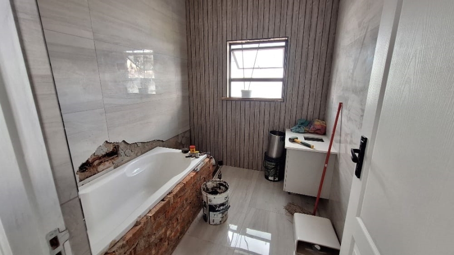 4 Bedroom Property for Sale in Roodepark Eco Estate Gauteng