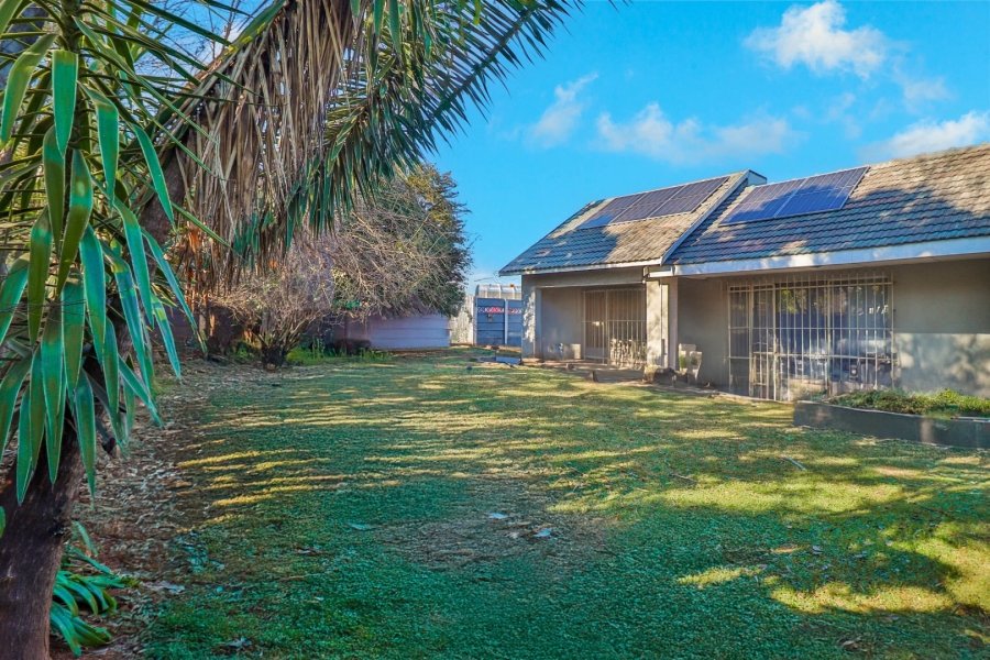 4 Bedroom Property for Sale in Hurlyvale Gauteng