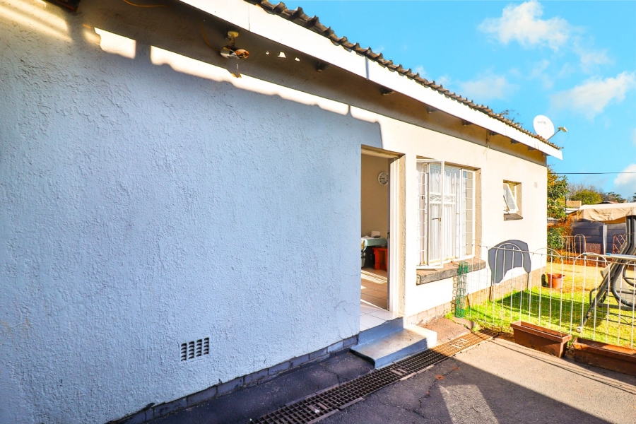 4 Bedroom Property for Sale in Hurlyvale Gauteng