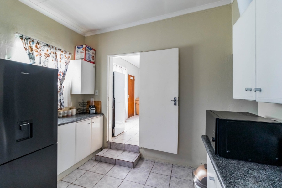 4 Bedroom Property for Sale in Hurlyvale Gauteng