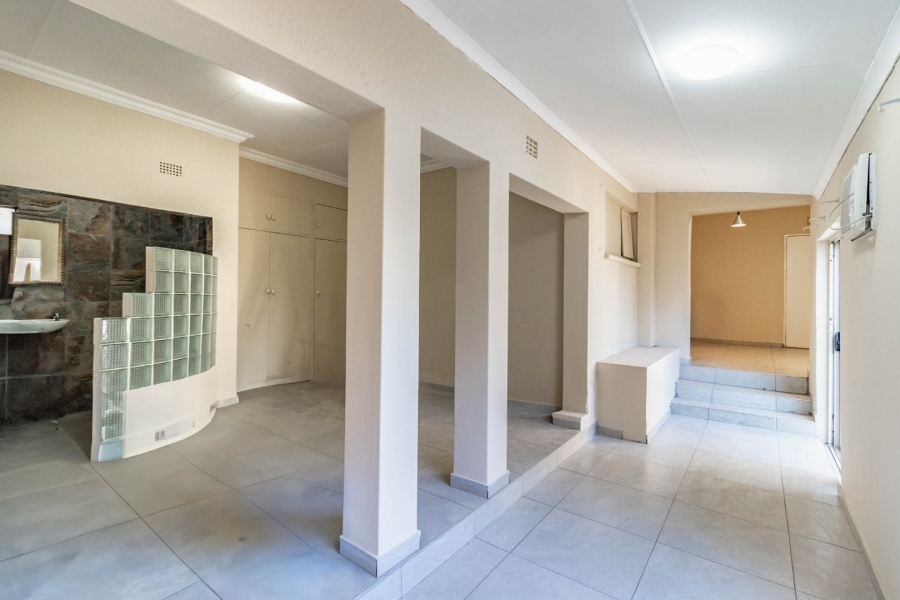 4 Bedroom Property for Sale in Hurlyvale Gauteng