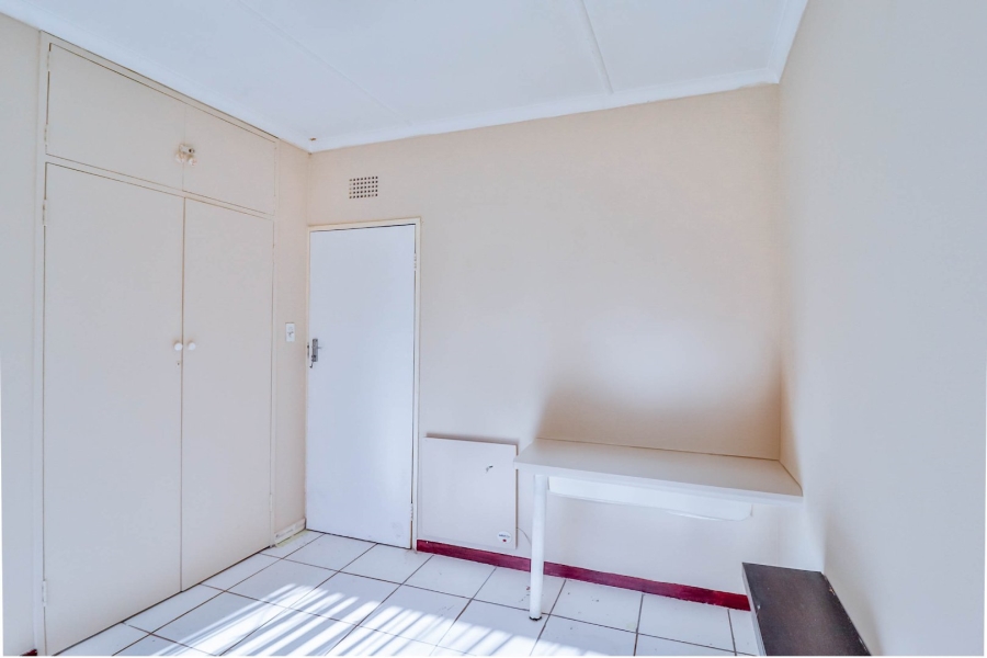 4 Bedroom Property for Sale in Hurlyvale Gauteng