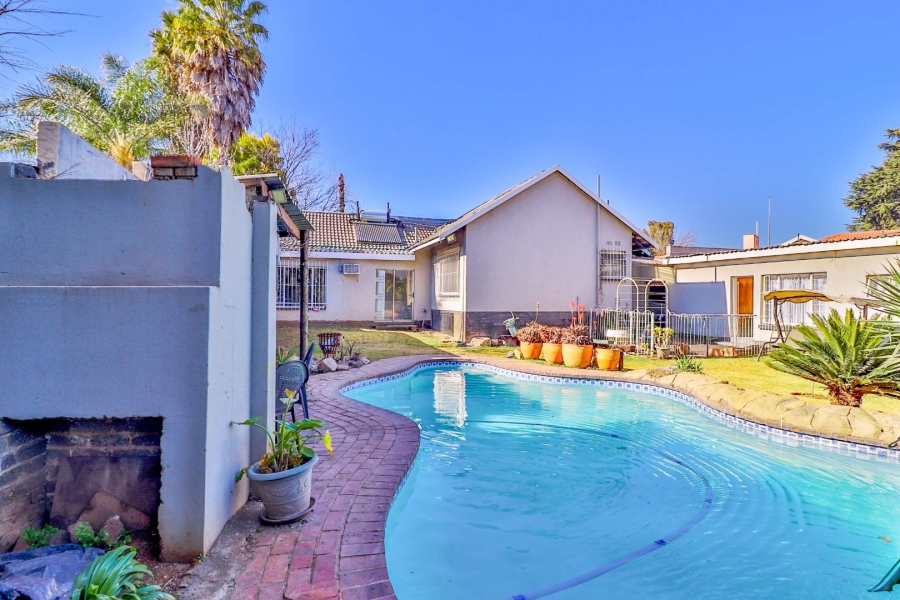 4 Bedroom Property for Sale in Hurlyvale Gauteng