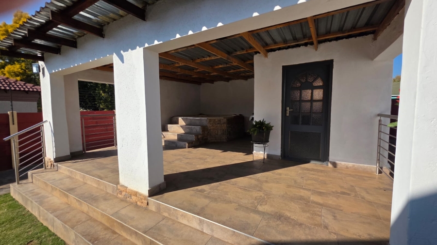 7 Bedroom Property for Sale in Doornpoort Gauteng