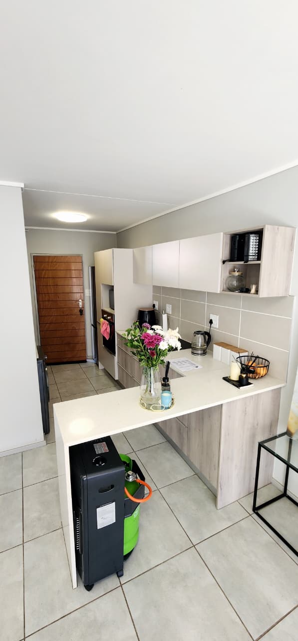  Bedroom Property for Sale in Rooihuiskraal North Gauteng
