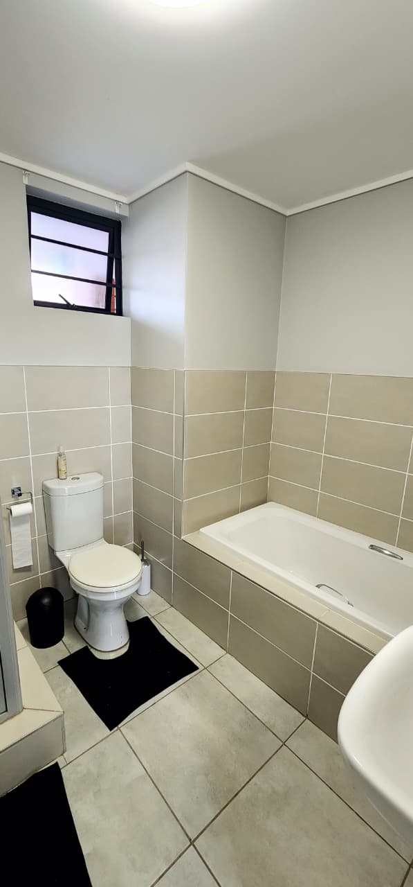  Bedroom Property for Sale in Rooihuiskraal North Gauteng