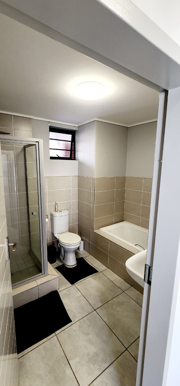  Bedroom Property for Sale in Rooihuiskraal North Gauteng
