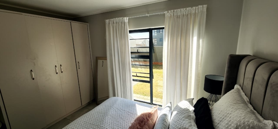  Bedroom Property for Sale in Rooihuiskraal North Gauteng