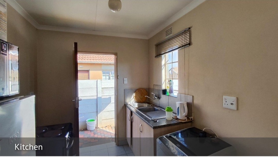 3 Bedroom Property for Sale in Palm Ridge Gauteng