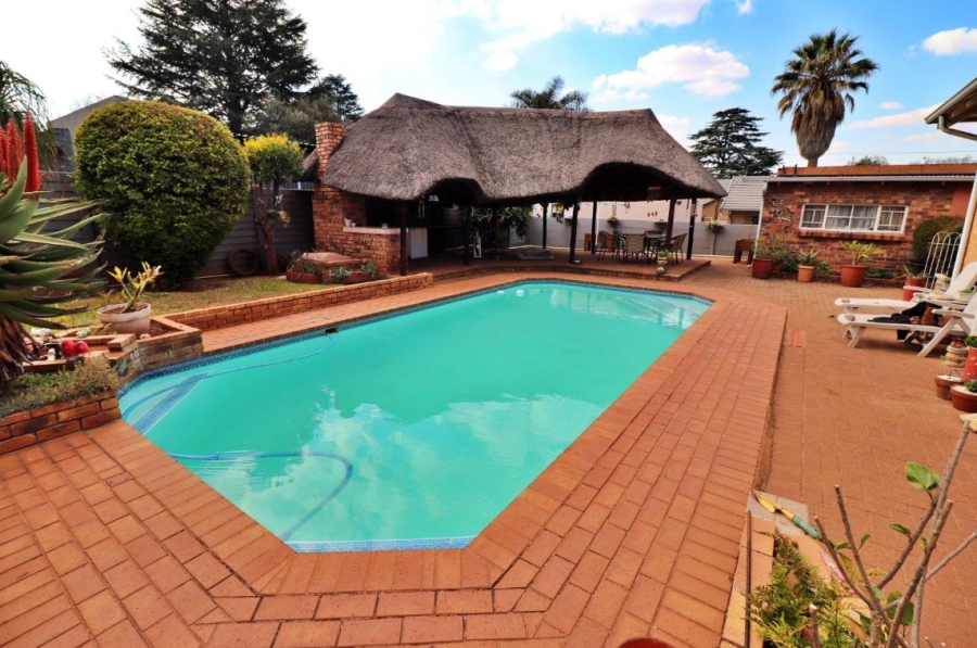 3 Bedroom Property for Sale in Edenvale Central Gauteng