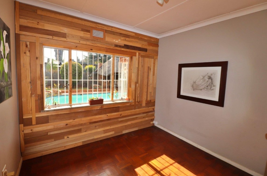 3 Bedroom Property for Sale in Edenvale Central Gauteng