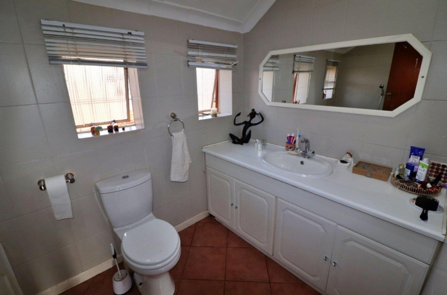 3 Bedroom Property for Sale in Edenvale Central Gauteng