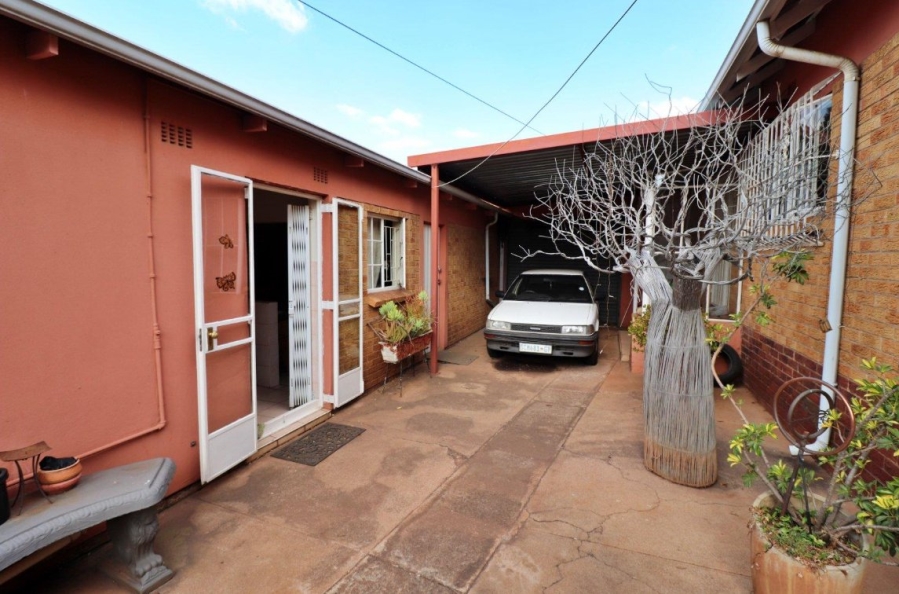 3 Bedroom Property for Sale in Edenvale Central Gauteng