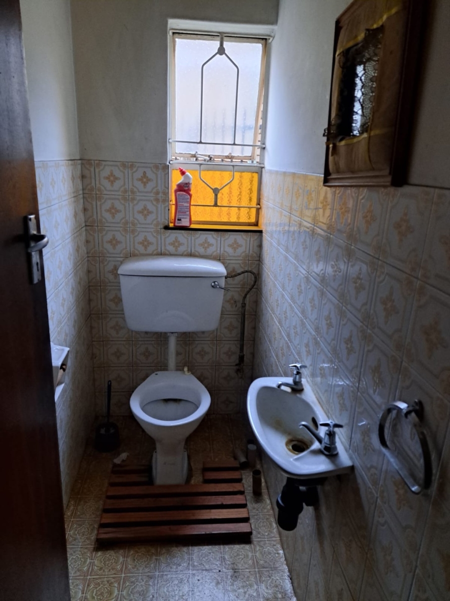 5 Bedroom Property for Sale in Pretoria Gauteng