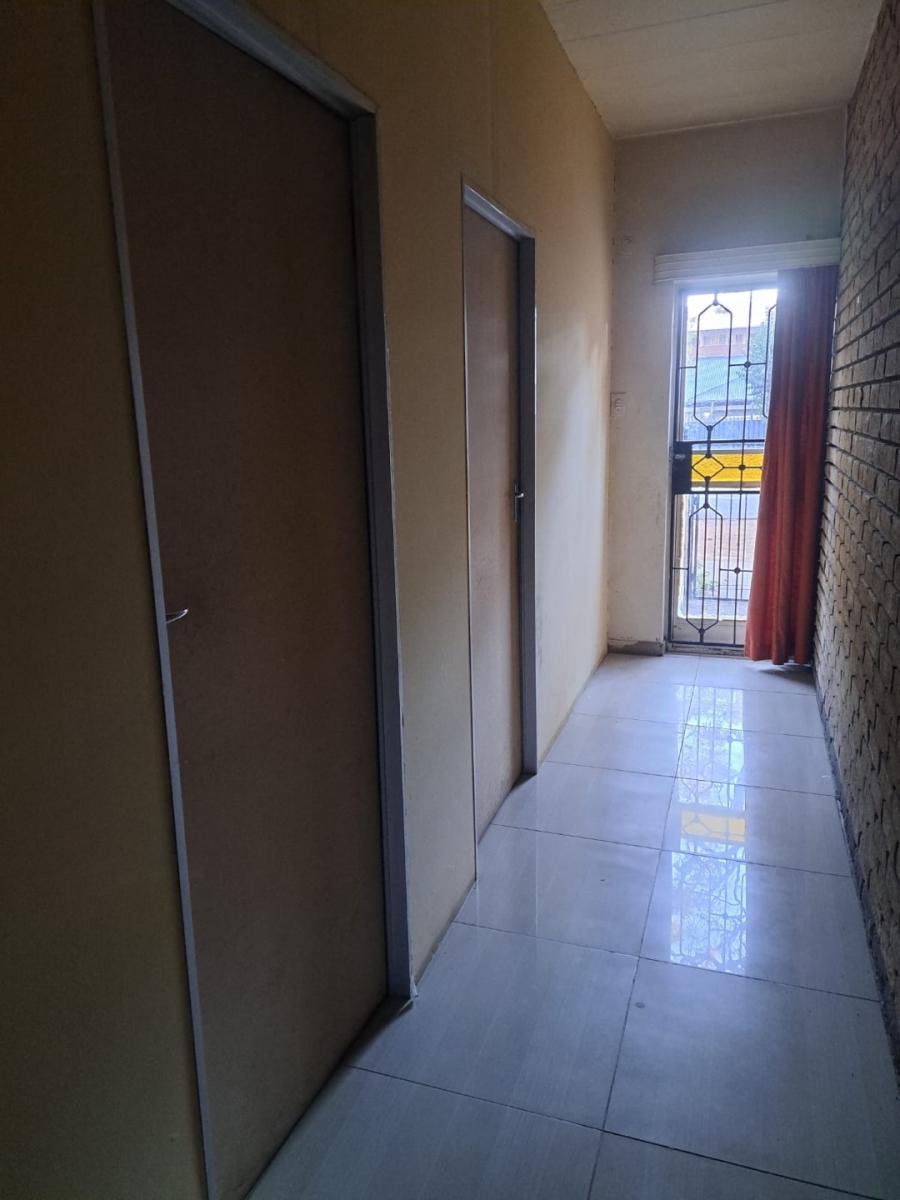 5 Bedroom Property for Sale in Pretoria Gauteng
