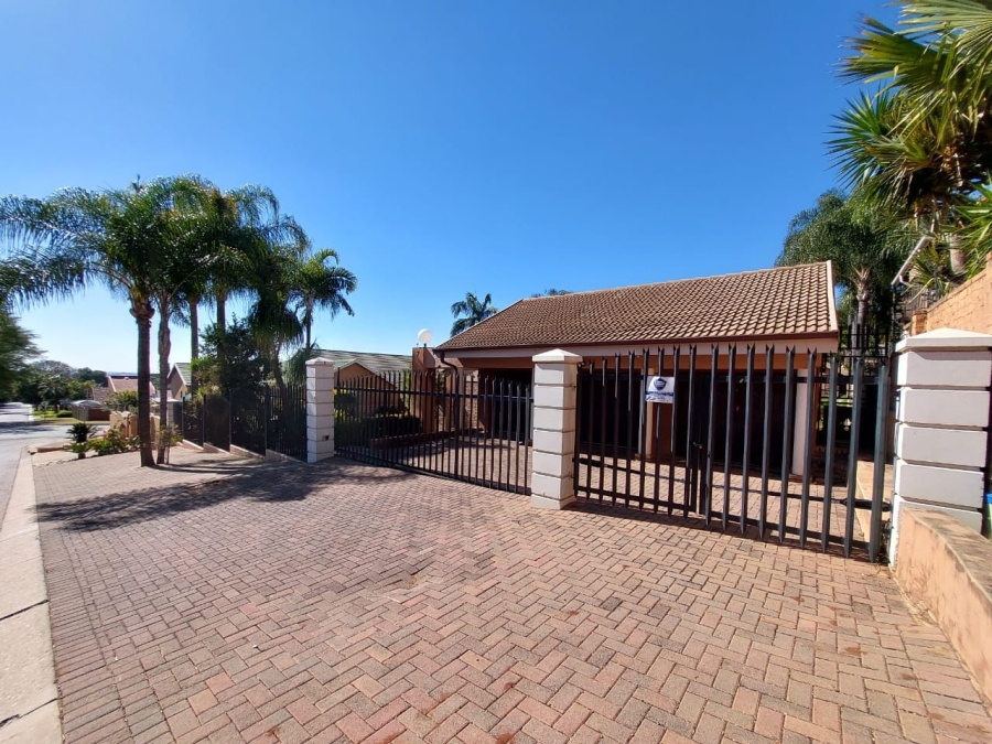 4 Bedroom Property for Sale in Montana Park Gauteng