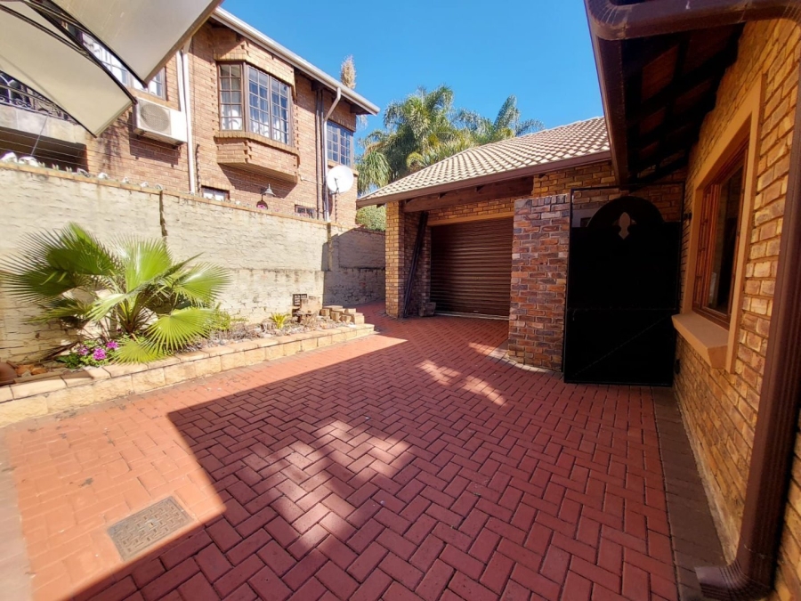 4 Bedroom Property for Sale in Montana Park Gauteng