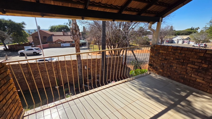 2 Bedroom Property for Sale in Doornpoort Gauteng