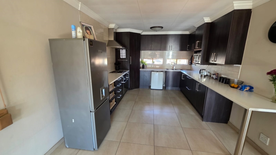 2 Bedroom Property for Sale in Doornpoort Gauteng