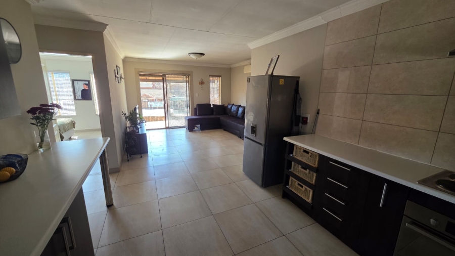 2 Bedroom Property for Sale in Doornpoort Gauteng