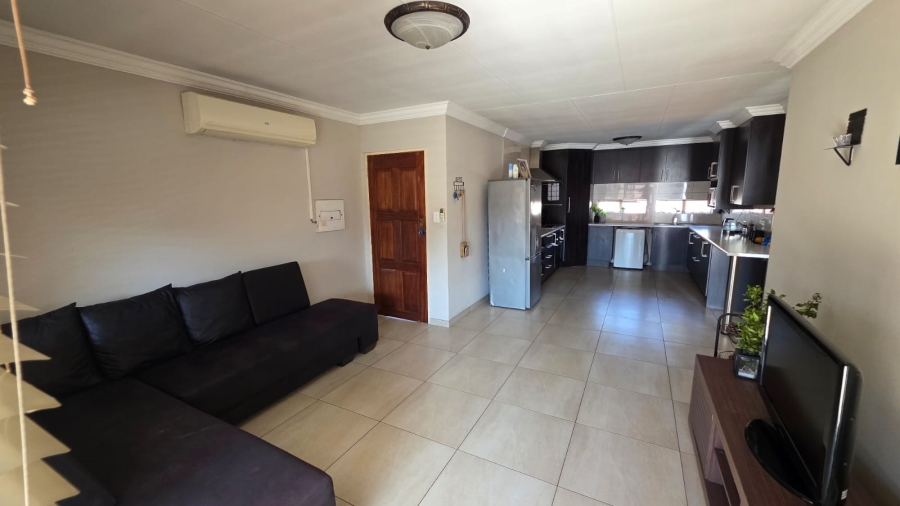 2 Bedroom Property for Sale in Doornpoort Gauteng