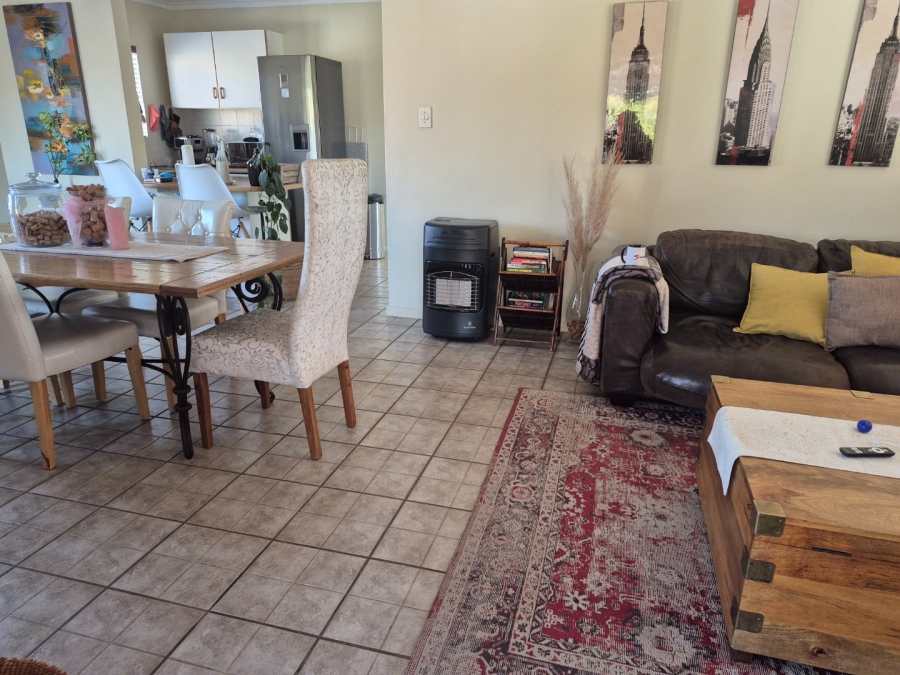 2 Bedroom Property for Sale in Die Hoewes Gauteng