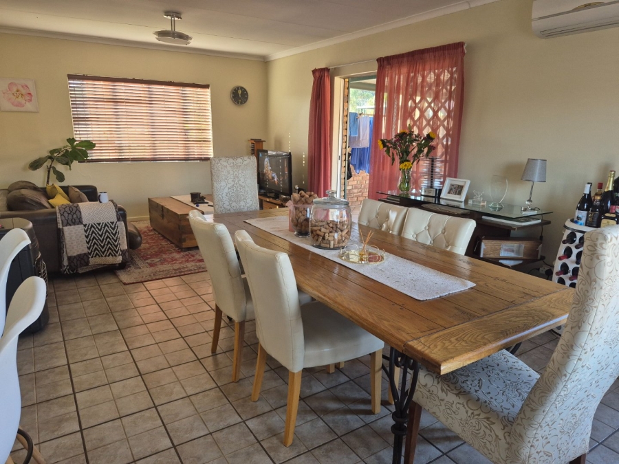 2 Bedroom Property for Sale in Die Hoewes Gauteng