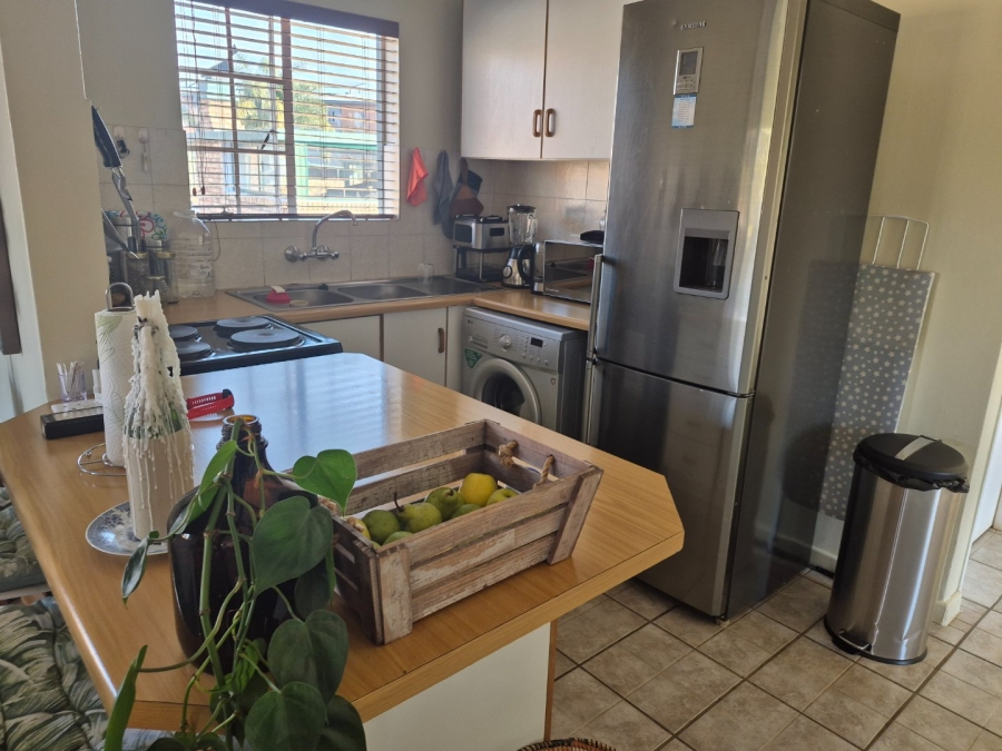 2 Bedroom Property for Sale in Die Hoewes Gauteng