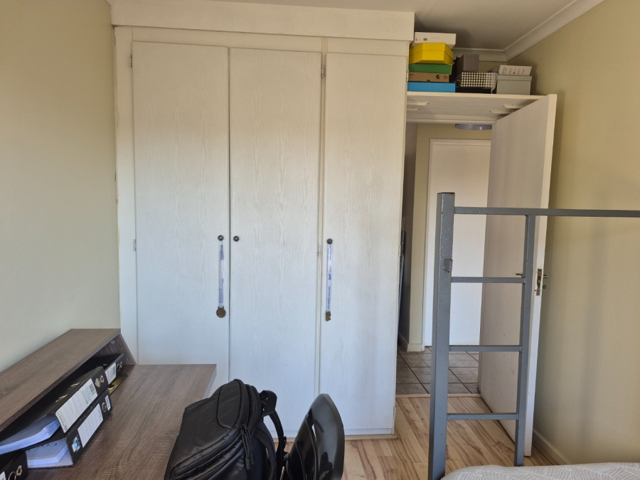 2 Bedroom Property for Sale in Die Hoewes Gauteng