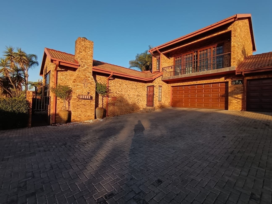 4 Bedroom Property for Sale in Amberfield Gauteng