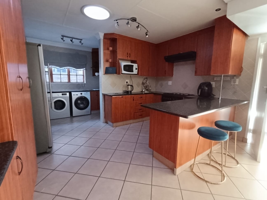 4 Bedroom Property for Sale in Amberfield Gauteng