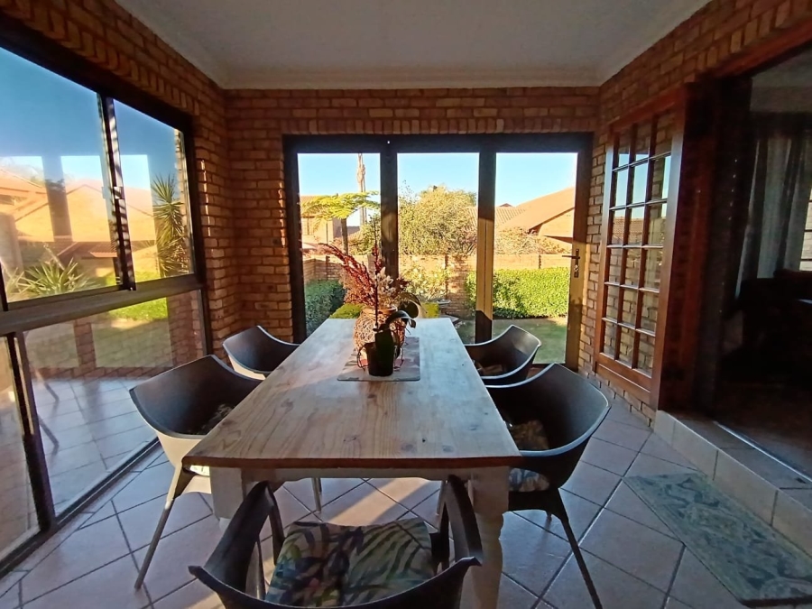 4 Bedroom Property for Sale in Amberfield Gauteng