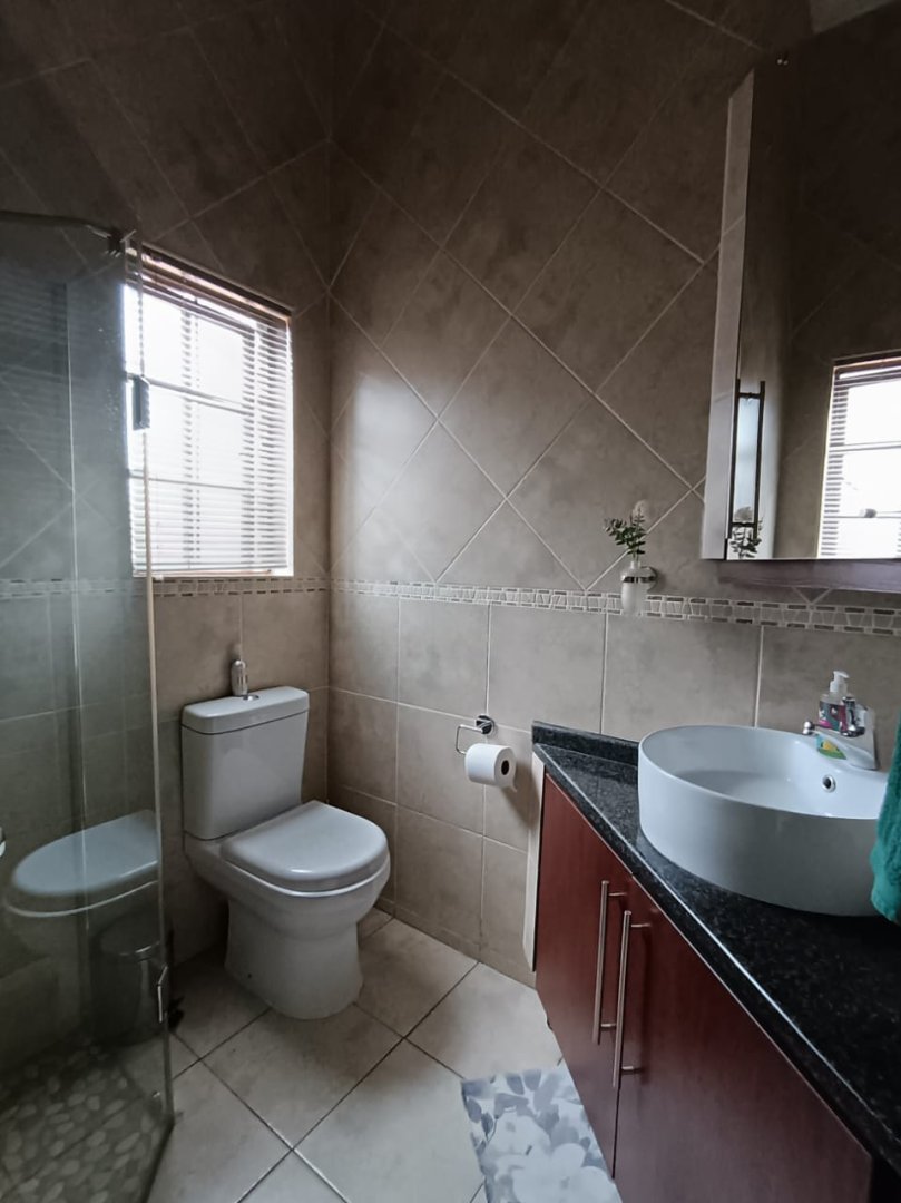 4 Bedroom Property for Sale in Amberfield Gauteng
