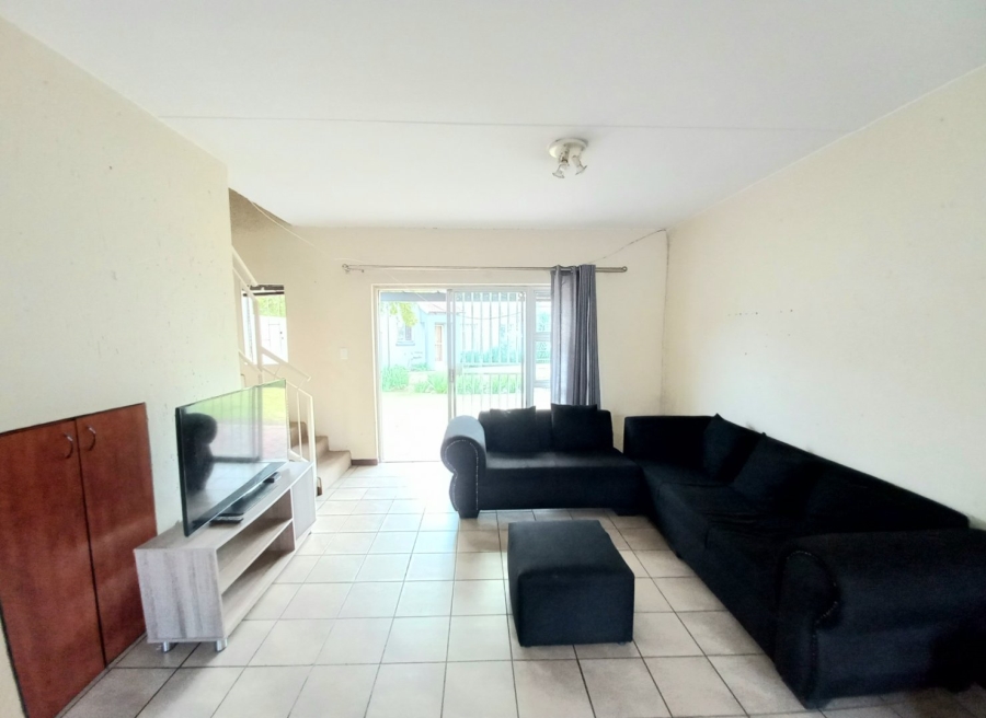 2 Bedroom Property for Sale in Greenstone Hill Gauteng