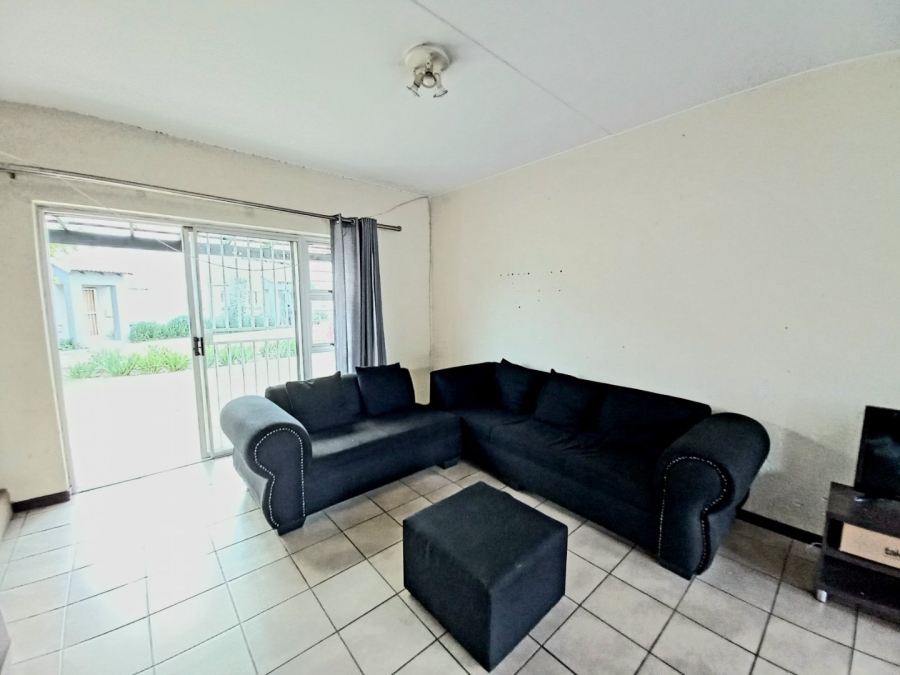 2 Bedroom Property for Sale in Greenstone Hill Gauteng
