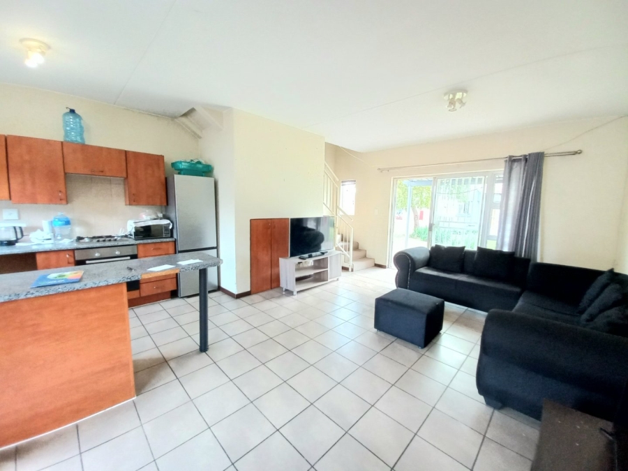 2 Bedroom Property for Sale in Greenstone Hill Gauteng