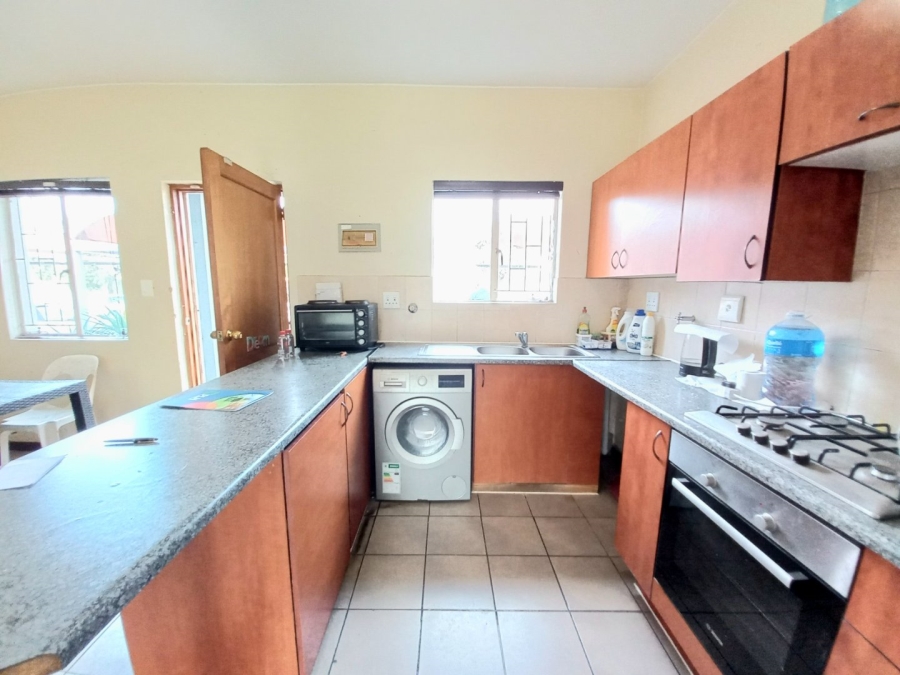 2 Bedroom Property for Sale in Greenstone Hill Gauteng