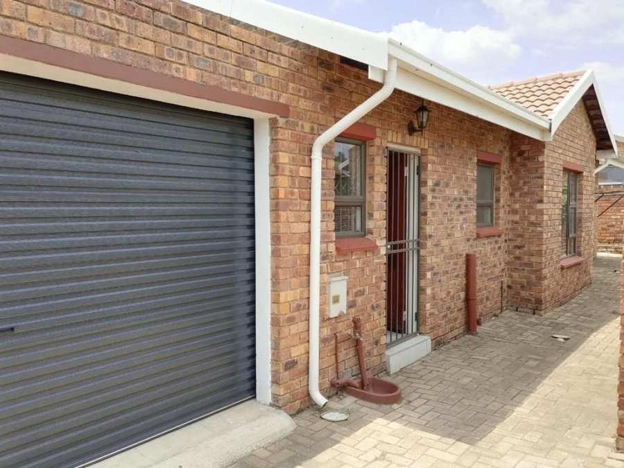 3 Bedroom Property for Sale in Pomona Gauteng