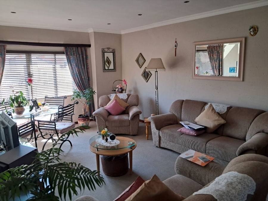 2 Bedroom Property for Sale in Norton Park Gauteng