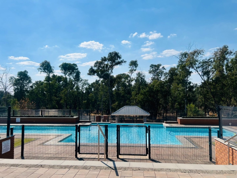 1 Bedroom Property for Sale in Modderfontein Gauteng
